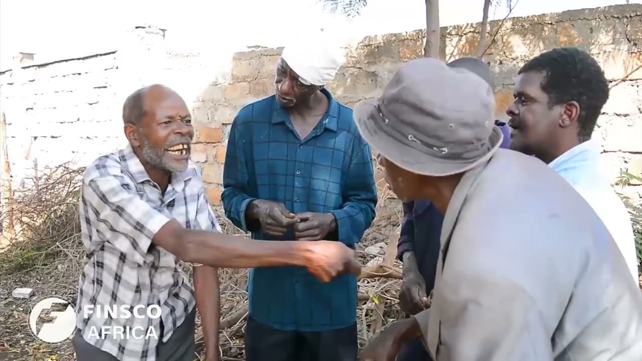 Mukungugu  na Kang'eng'a gûtuthûrana mbaara kîng'ang'aini || KIHENJO