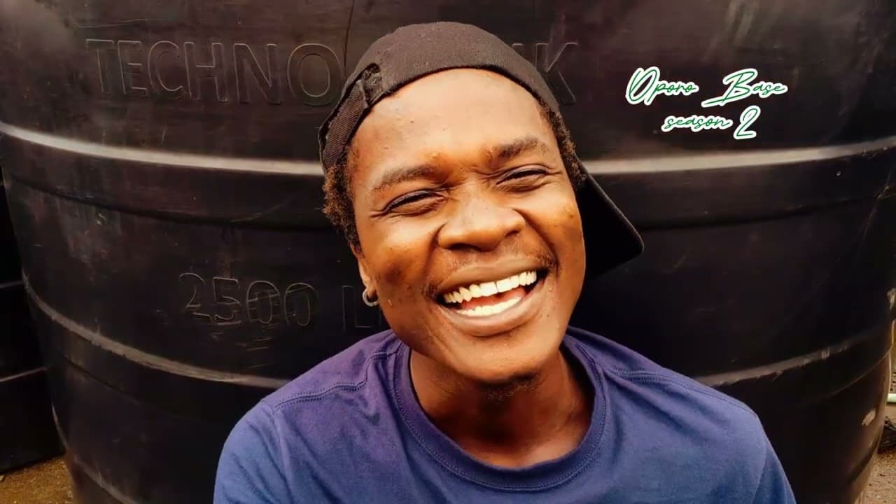 Anyuola oramo 😂😂😂 Ni engineer oyawo torch 🔦 mar simbe olielore go. To kare okia ni simu dhi Live 🤭🤣