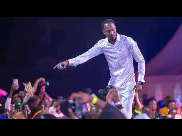 MUSA JAKADALLA LIVE PERFORMANCE FROM FINE BREEZE,DAGORETY CORNER