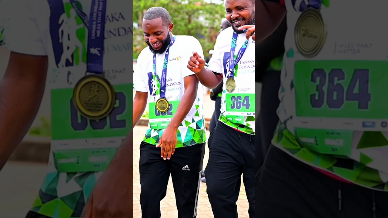 I taught Tom Daktari some dance moves. He couldn't keep up!
