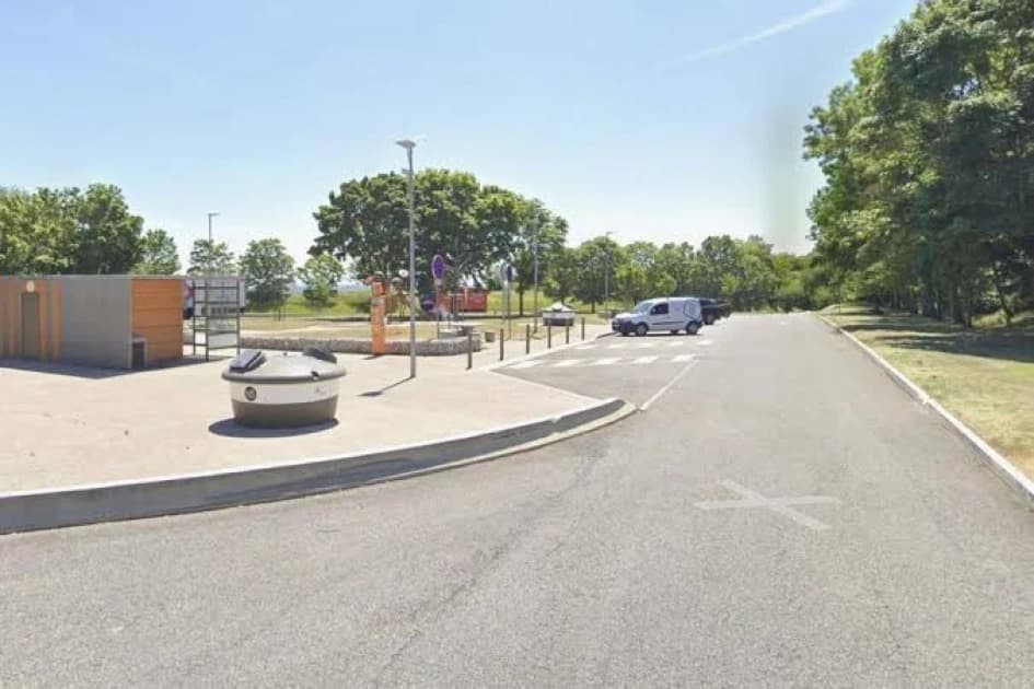 Man found shot dead in UK van transporting migrants in France