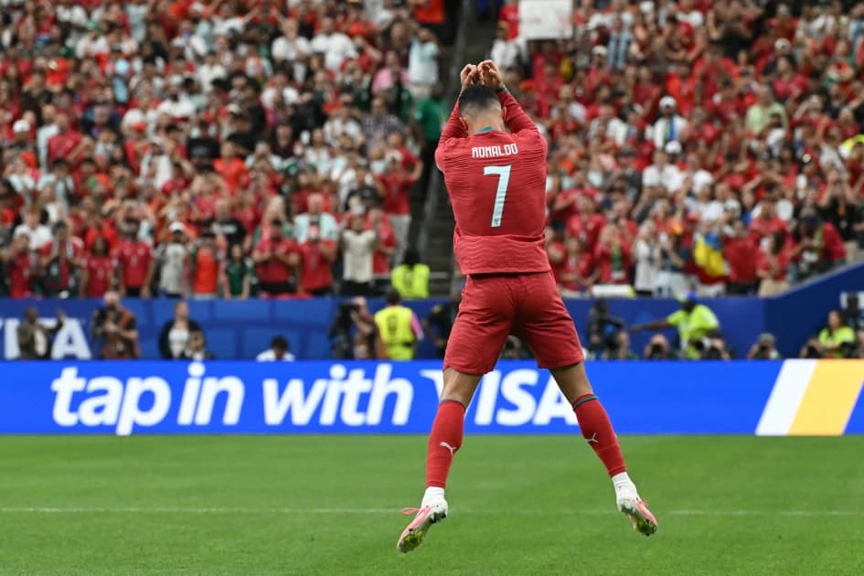 Ronaldo focussing on 'present' ahead of Wales test