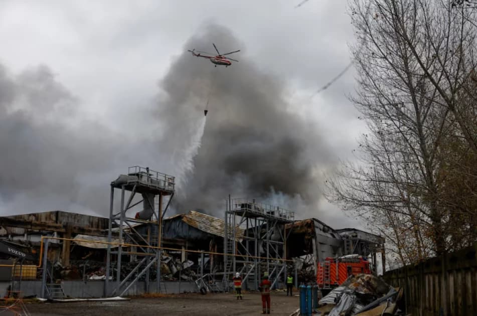 Fresh Russian strikes on Ukraine's infrastructure kill seven