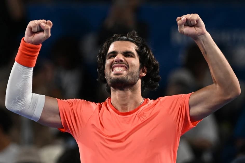 Alcaraz begins Japan Open defence with win over Michelsen