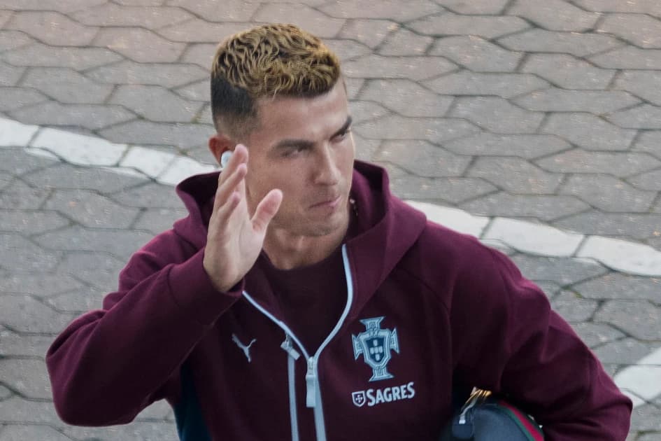 Fernandes hails Portugal's 'greatest symbol' Ronaldo, calls for unity