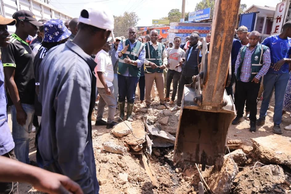 Sakaja oversees removal of illegal structures blocking Nairobi waterways as flood-mitigation drive intensifies