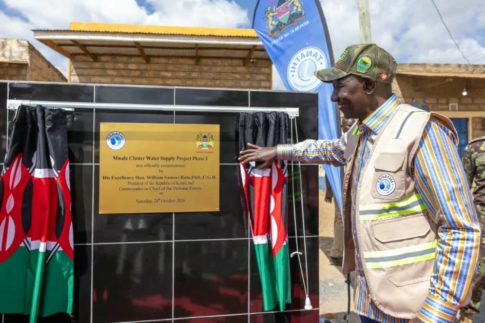 Ruto starts Ukambani charm offensive, tells Kalonzo he'll tarmac road to Tseikuru
