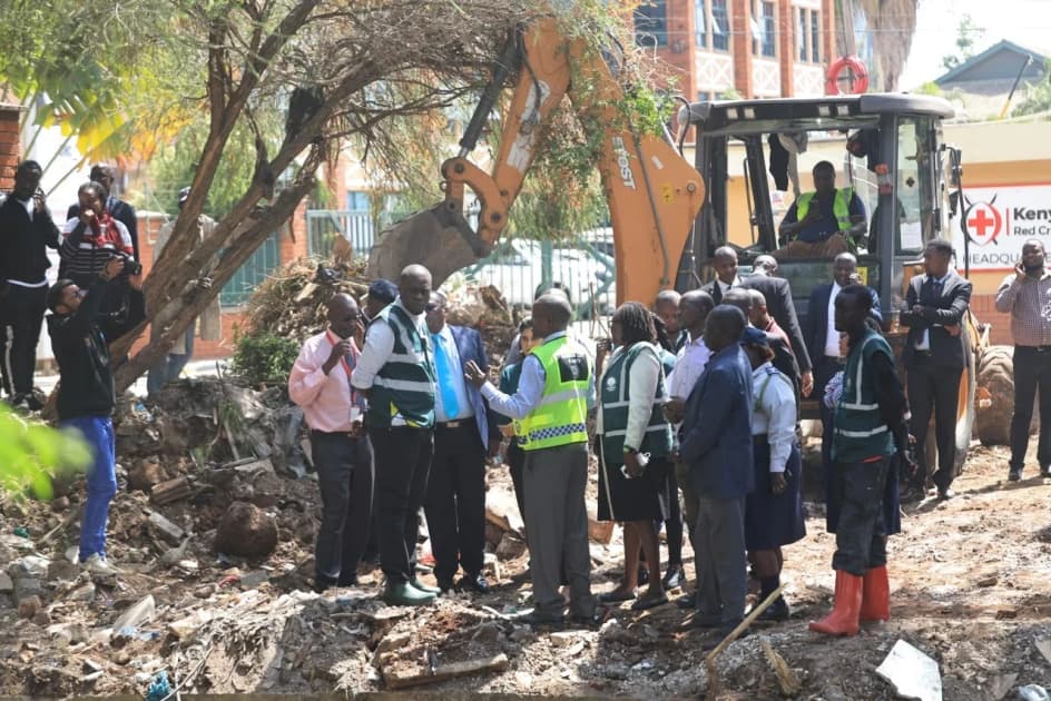Nairobi County deploys more machines to flood hotspots ahead of heavy rains