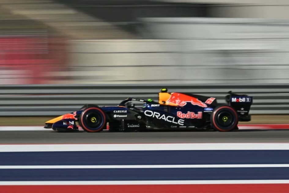 Antonelli storms to US Grand Prix pole
