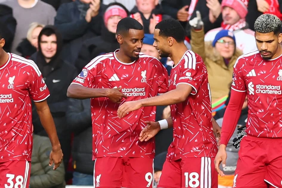 Iraola says Isak 'feels the trust' after Liverpool scoring streak