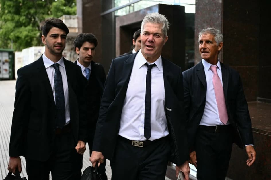 Defense in Maradona death trial seeks acquittal of doctor
