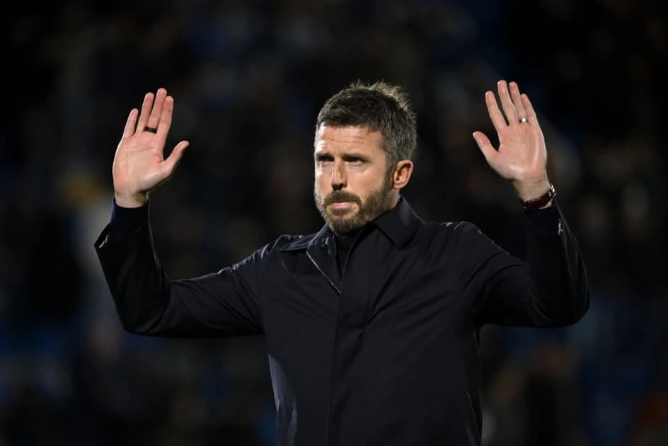 Carrick unconcerned over future despite 'unacceptable' Como loss