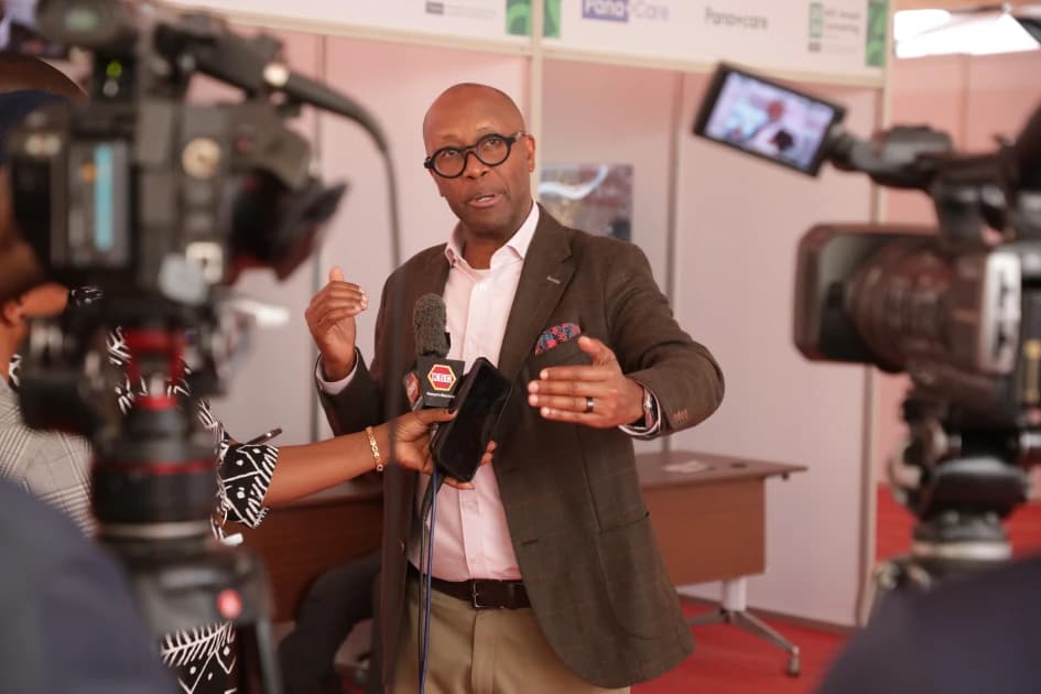 Experts call for stronger Ebola preparedness and protection of health workers