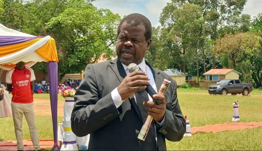 Okiya Omtatah moves to court seeking to bar IEBC from changing security on ballot papers