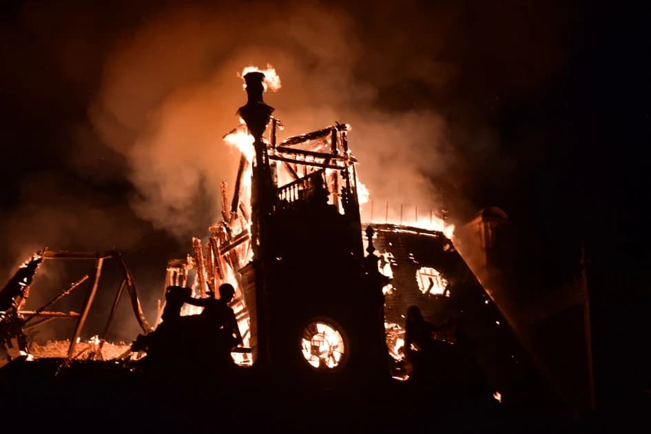 France rocked by nationwide clashes, blazes and looting