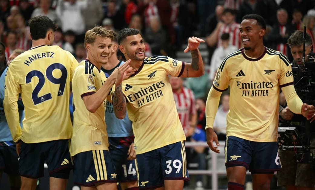 Arsenal extend perfect league start as Chelsea, Liverpool held