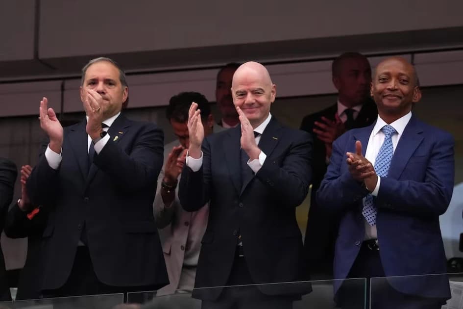 Infantino could pull off 'Houdini' act as critics struggle for candidate