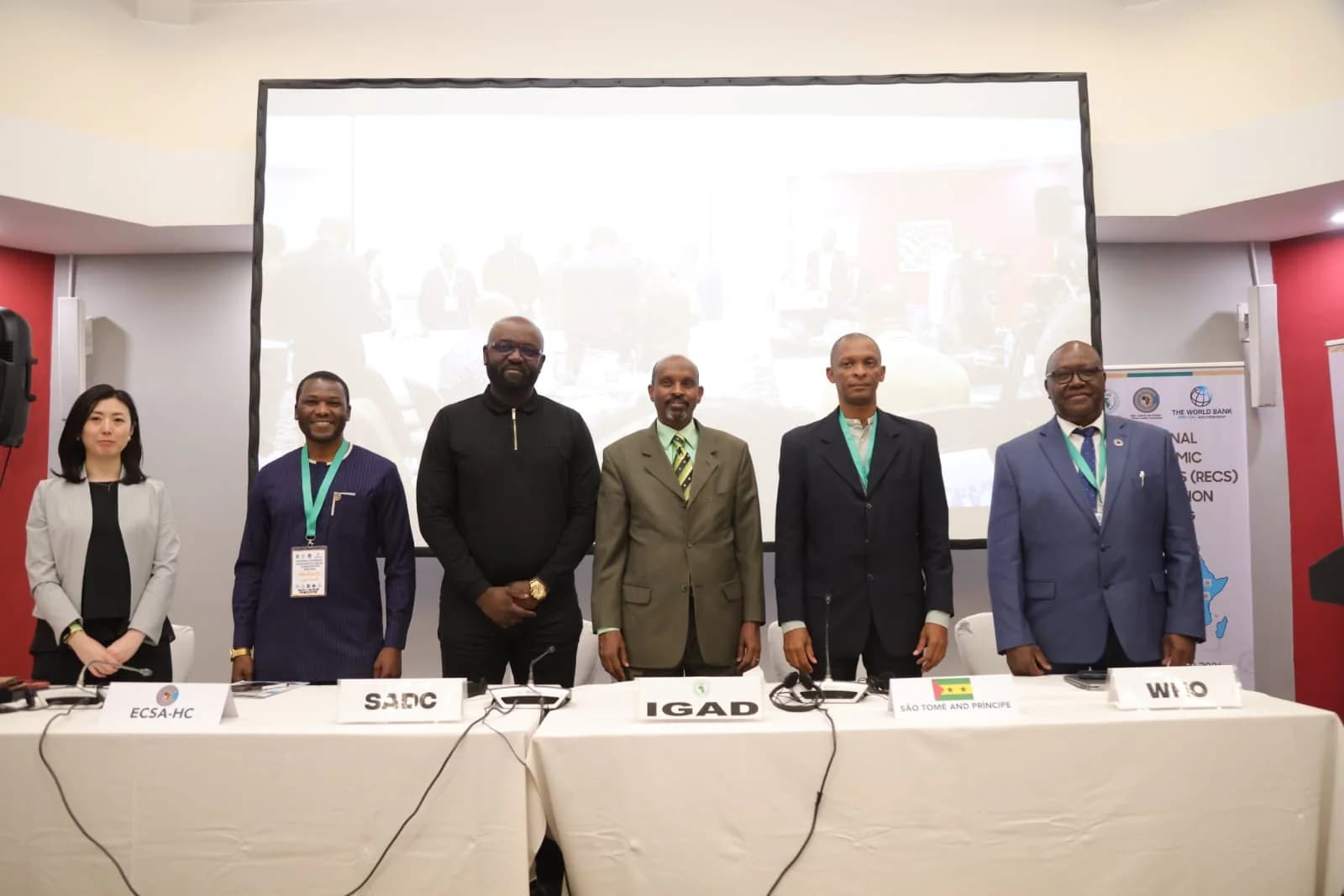 African leaders urge regional cooperation on cross-border pandemics, local medical production