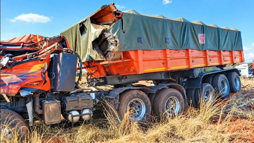Ruto directs safety inspections on PSVs after 23 die in Nairobi–Mombasa highway crash