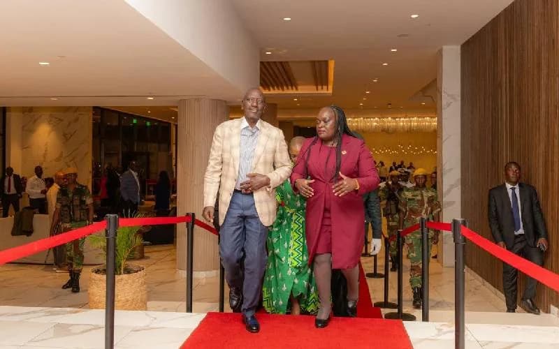 Ruto hands over COMESA chairmanship to Zimbabwe's Emmerson Mnangagwa