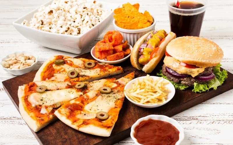 Study finds varied links between ultra-processed foods, bowel cancer risk