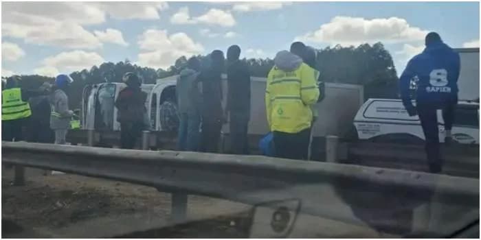 Heavy Traffic Along Thika Road as Lorry Overturns Blocking Nairobi-bound Lanes