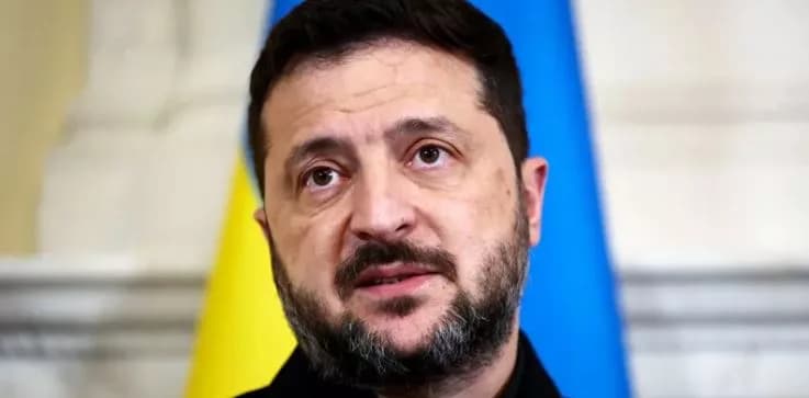 Ukraine to restart strikes on Russian oil refineries, Zelensky says