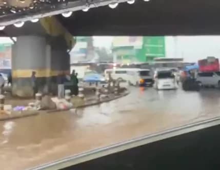 Heavy overnight rains leave Nairobi roads waterlogged