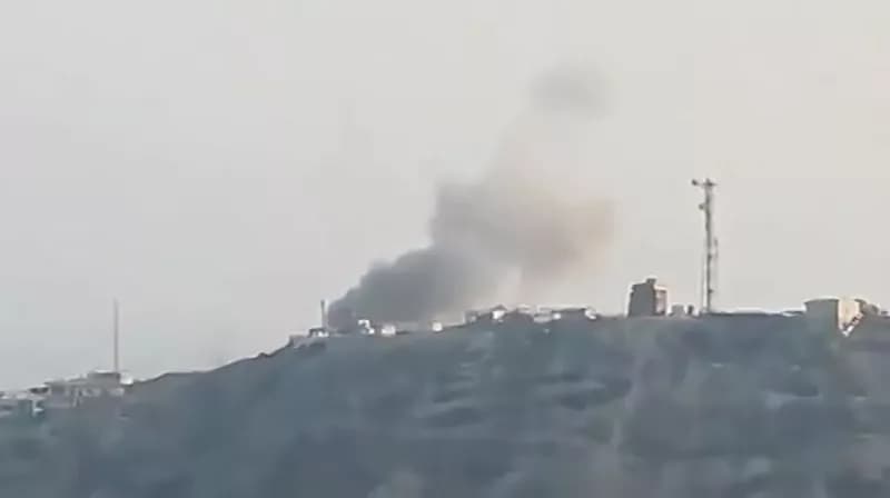 Houthi missile attack on Yemeni presidential palace kills two, minister says