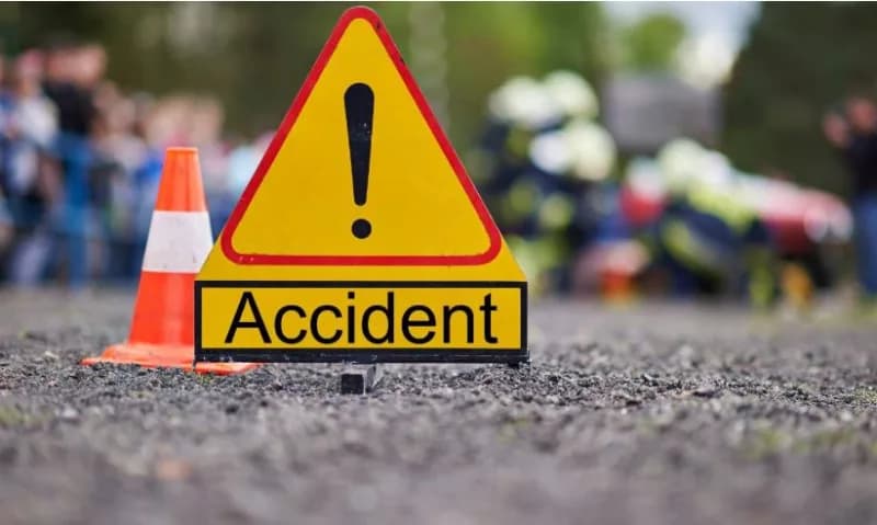 Six killed as truck smashes into matatu on Nakuru-Eldoret Highway