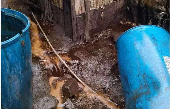 One arrested as NACADA raids Kahawa West brew den, destroys 29,000 litres of illicit brew