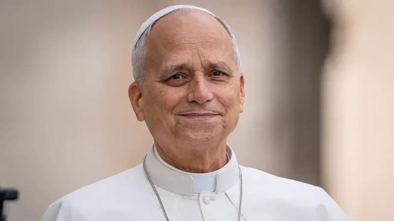 Pope Leo XIV becomes first pontiff to vote in a US election