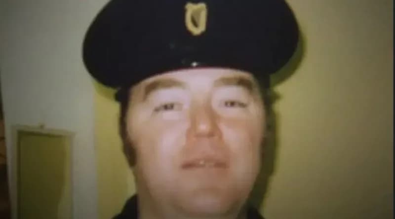 Family of prison officer shot dead by IRA to get state apology