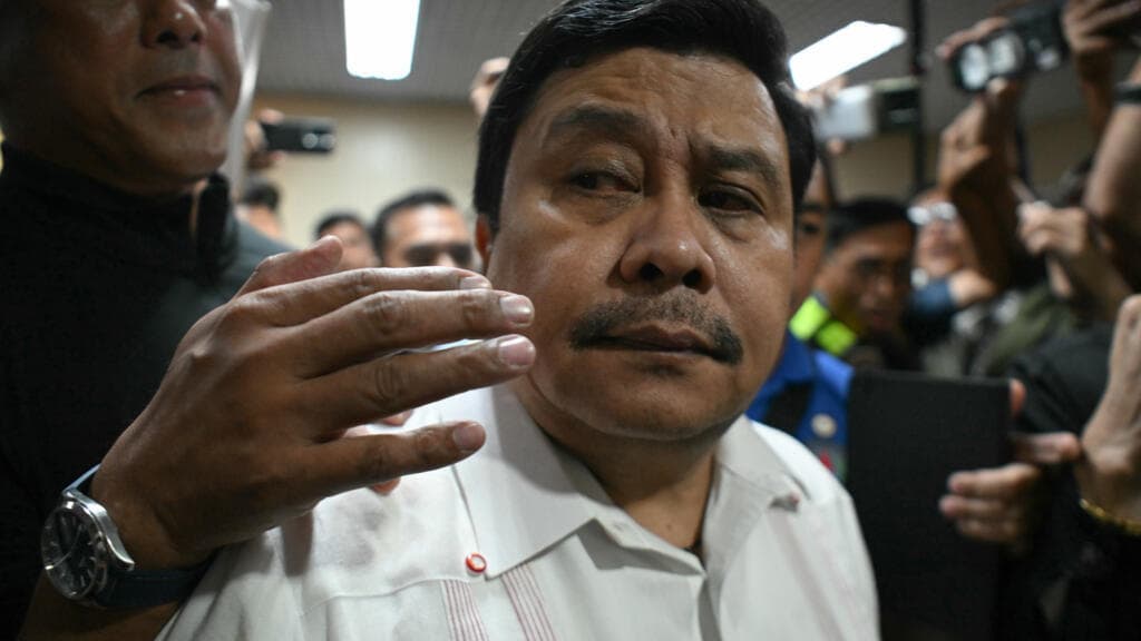 Philippine senator arrested on plunder charge, with no right to bail
