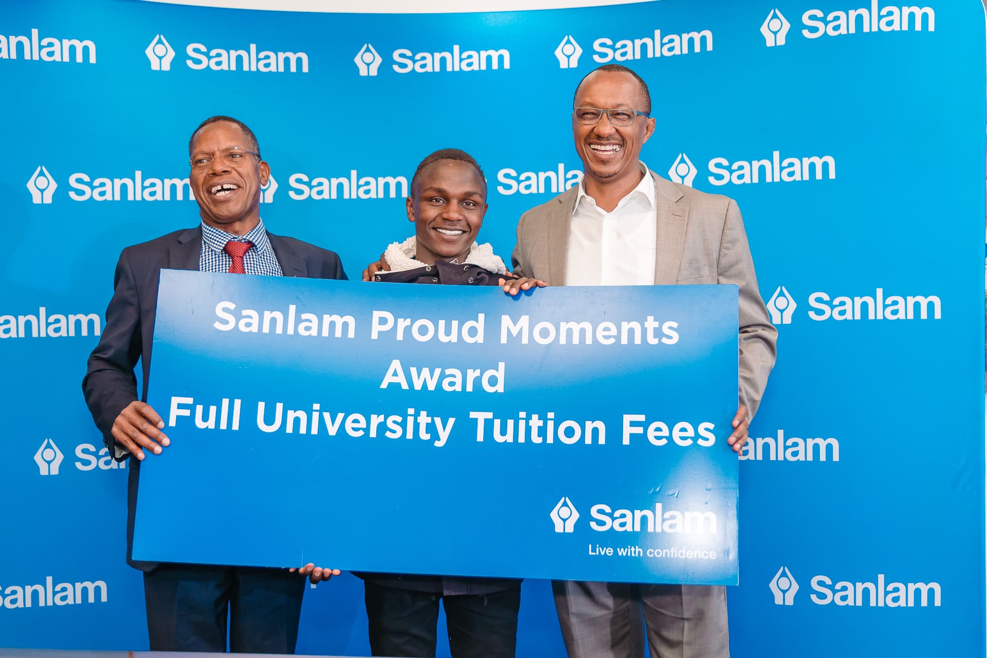 Nathan Kipng’eno receives a full university scholarship from Sanlam
