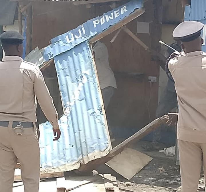 Kajiado county demolishes structures on road reserves