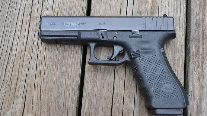 Police recover loaded Glock pistol abandoned at Siaya nightclub after customer flees over unpaid bill