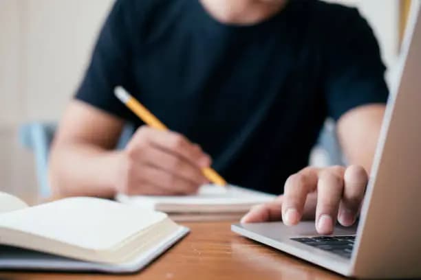 How to Avoid Distraction While Studying