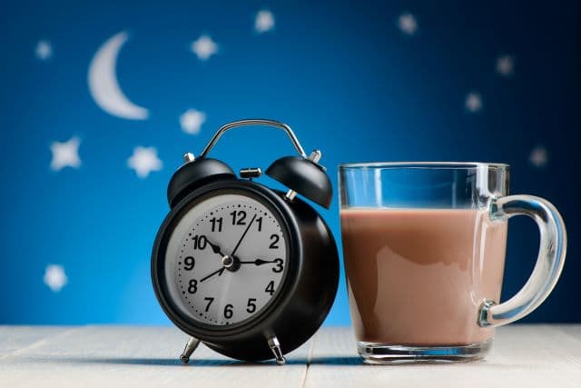 6 Drinks To Take For A Good Night’s Sleep