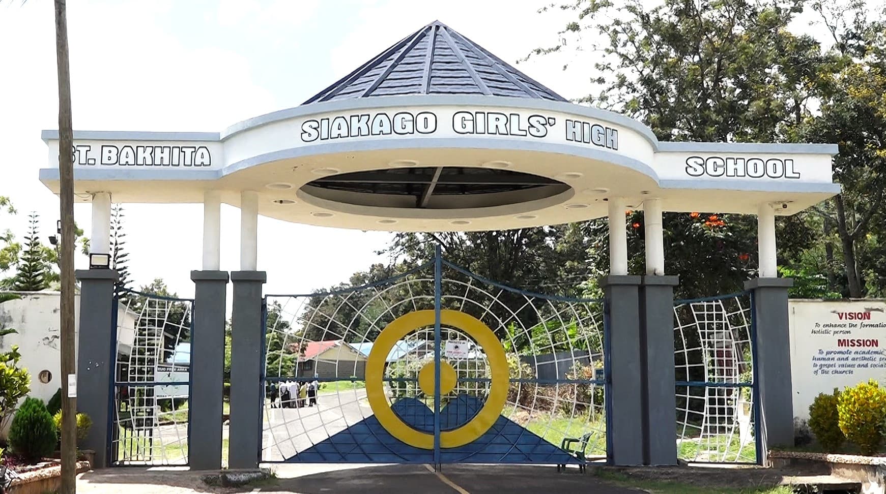 Parents in Embu storm school to evict troubled principal