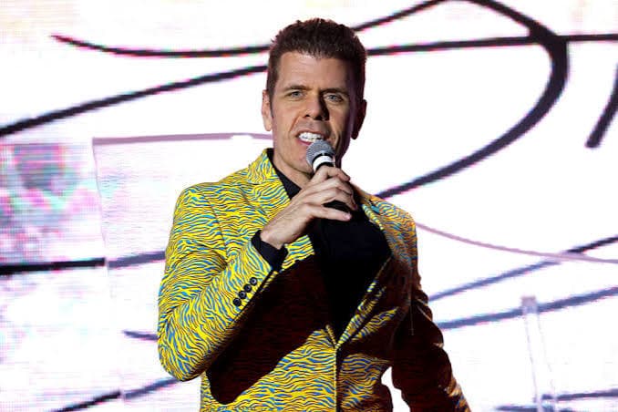 Perez Hilton recovering in hospital after reports he self-harmed during livestream