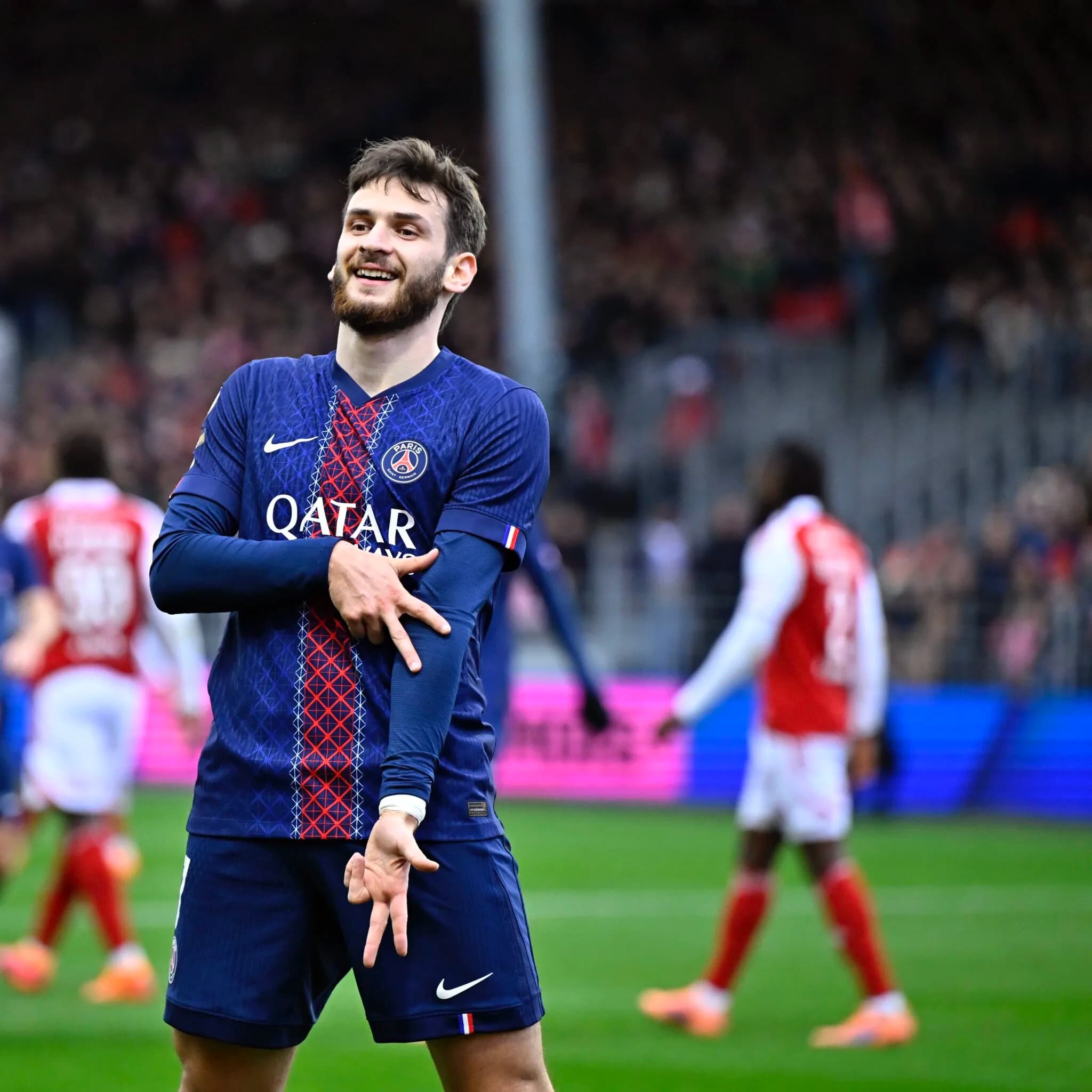 PSG’s Kvaratskhelia to have surgery on ruptured ACL