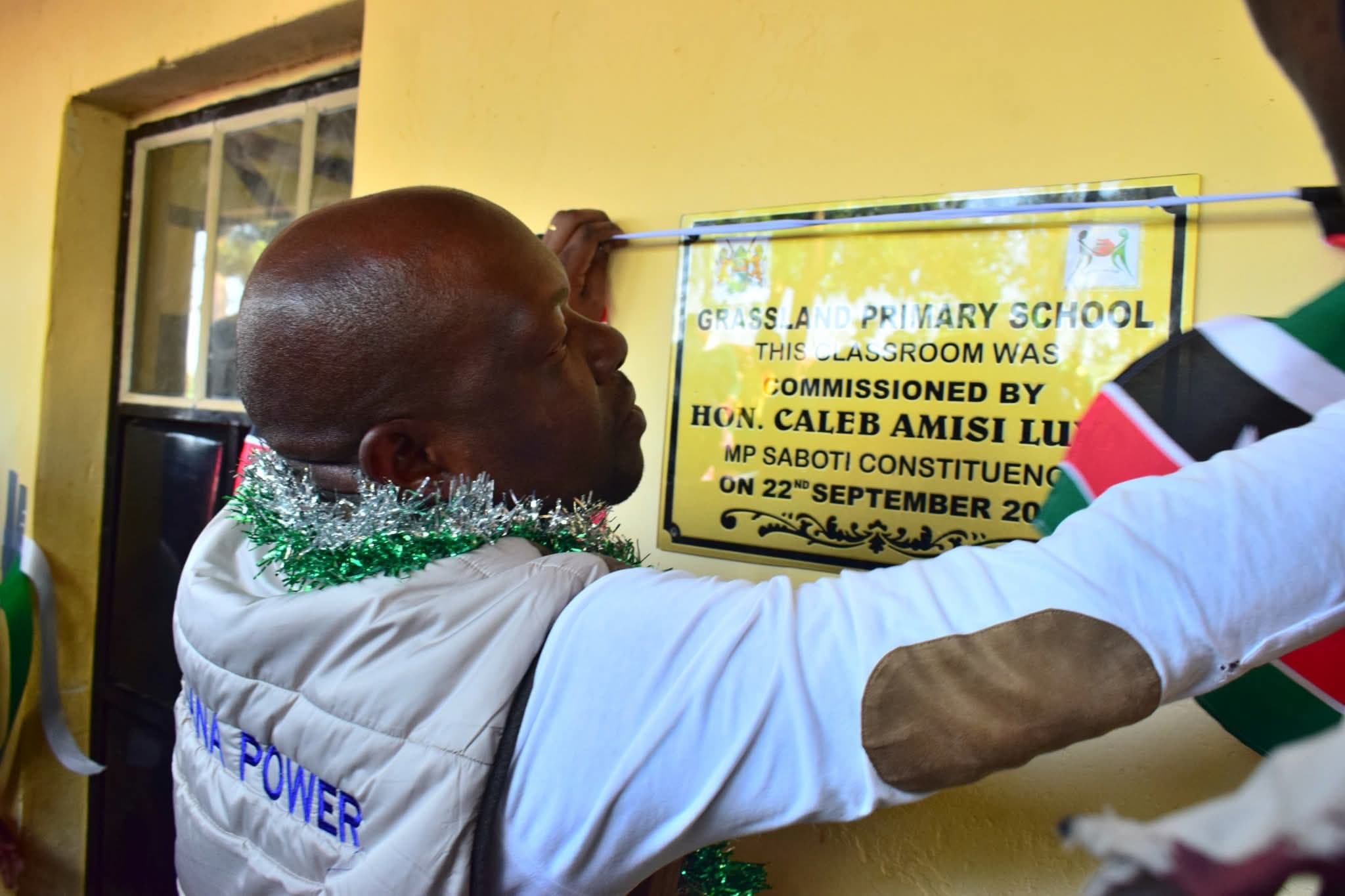 Grassland School gets new classrooms to ease congestion