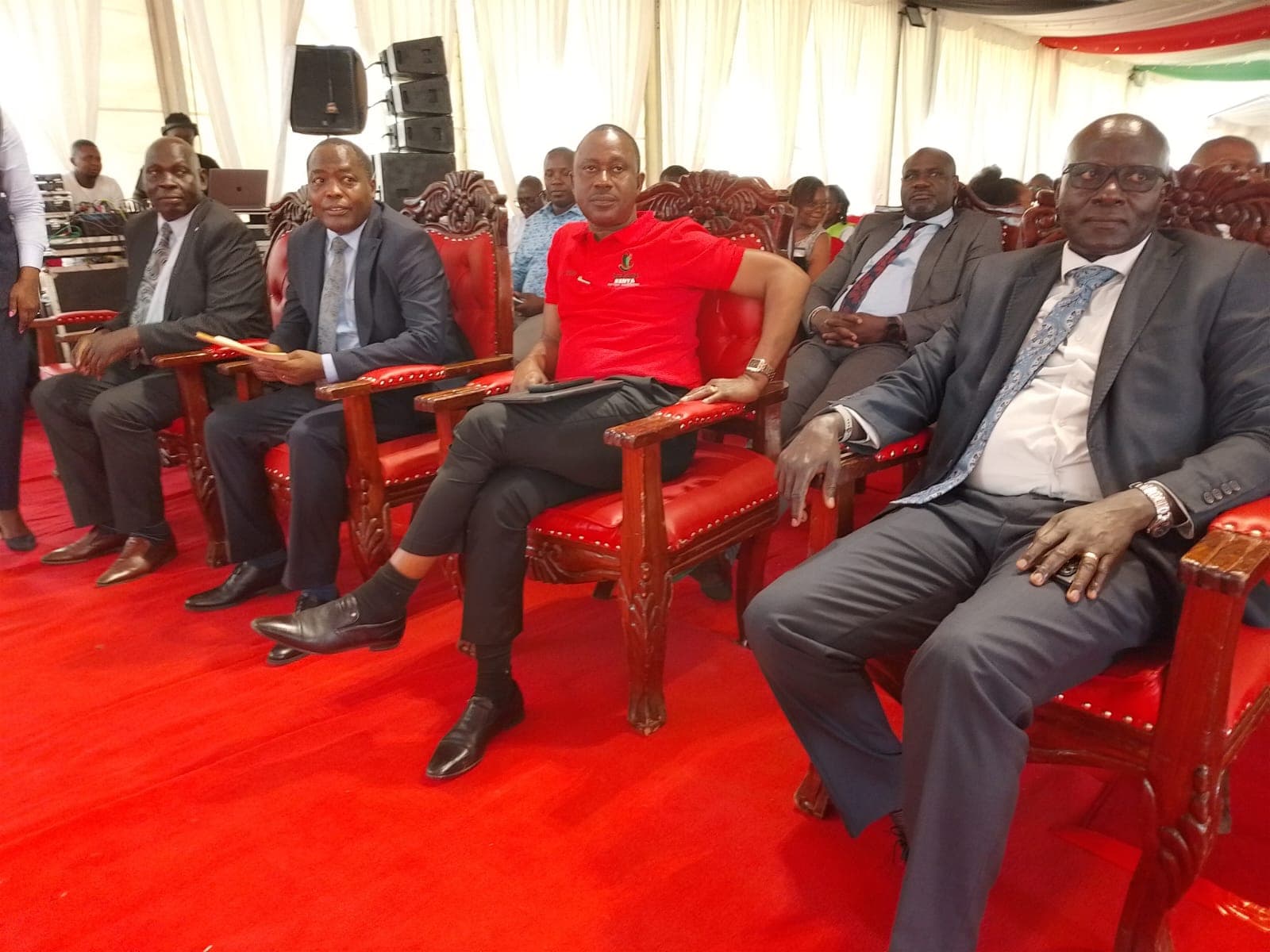 Government institutions urged to improve customer service quality