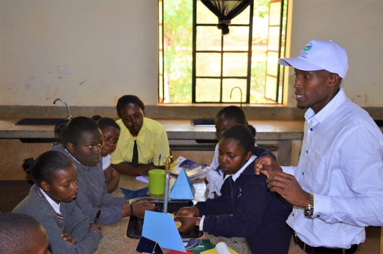 CEMASTEA brings Global scientists to inspire future STEM leaders