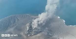 Volcano eruption leaves 170,000 passengers stranded in Indonesia