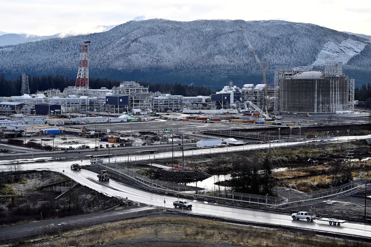 $23B LNG Canada Phase 2 Expansion Receives Shell Approval in British Columbia