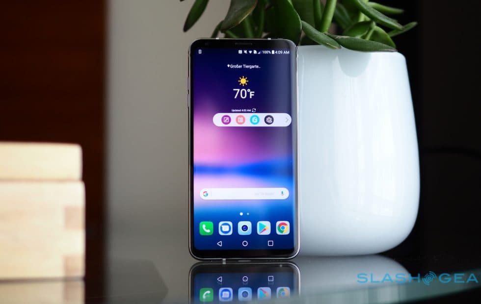 The LG V30 with a 6 inch P-OLED screen Has Been Unveiled