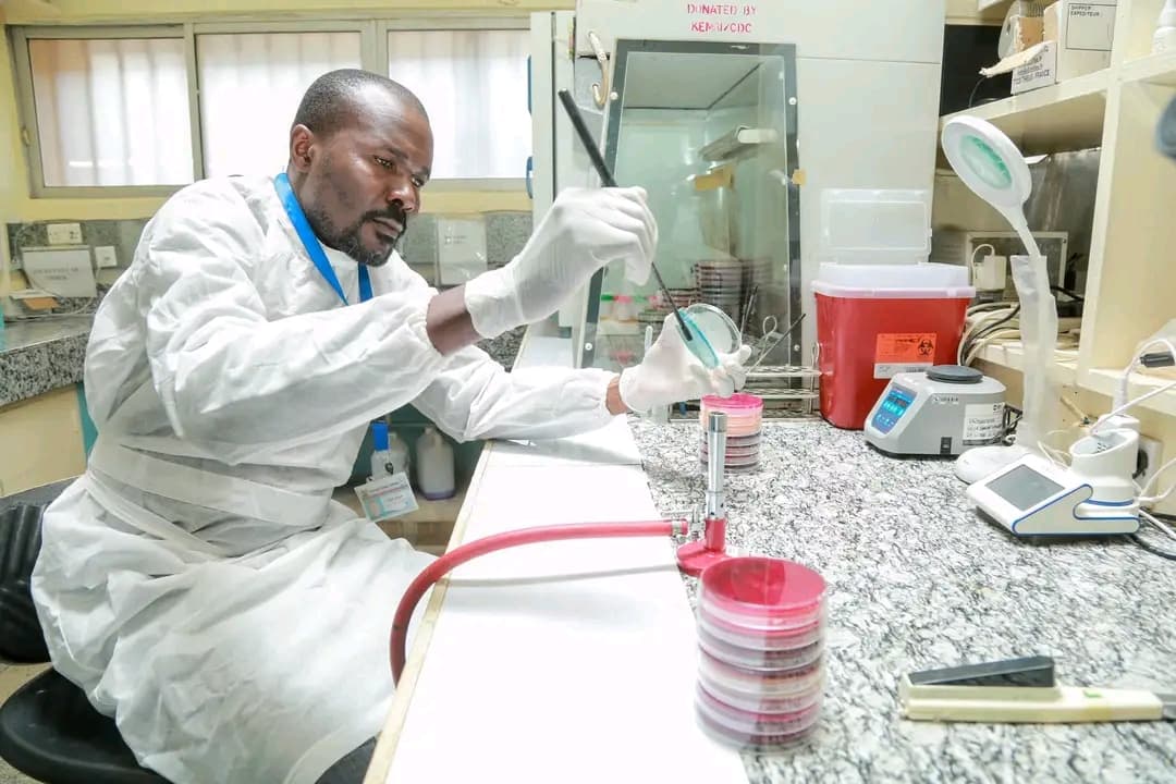Research links hospital scrubs to drug resistant infections
