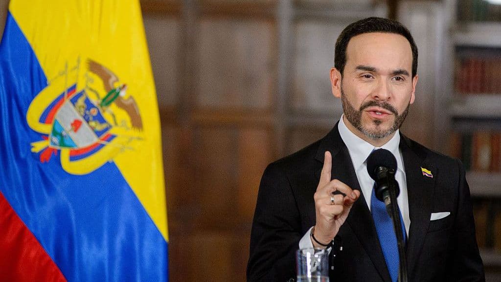 Colombia’s new president approves extradition of rebel leaders to US